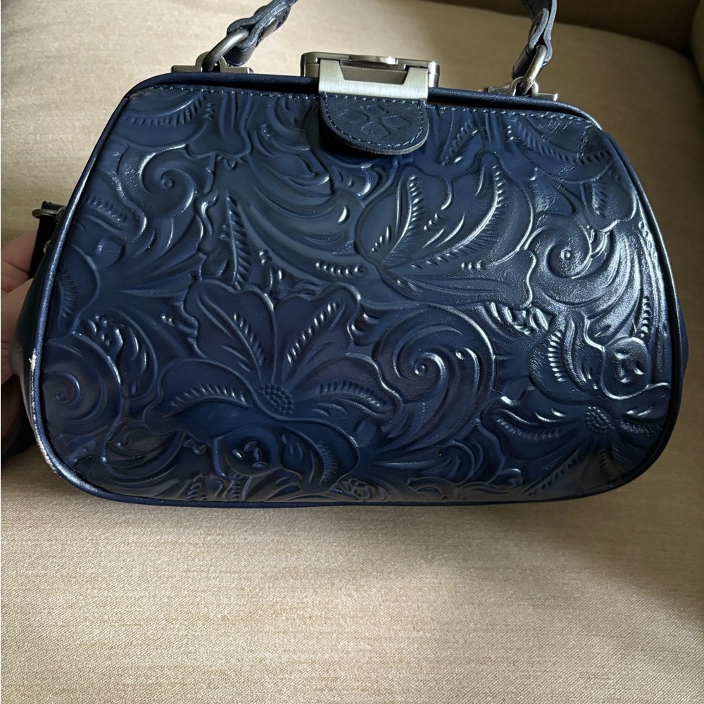 Navy Blue Patricia Nash Crossbody Bag with Embossed Design GRACCHI OCEANO - Picture 2 of 8